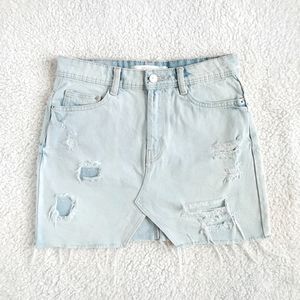 ZARA Trafaluc Denimwear Distressed Denim Mini Skirt Size XS / 26